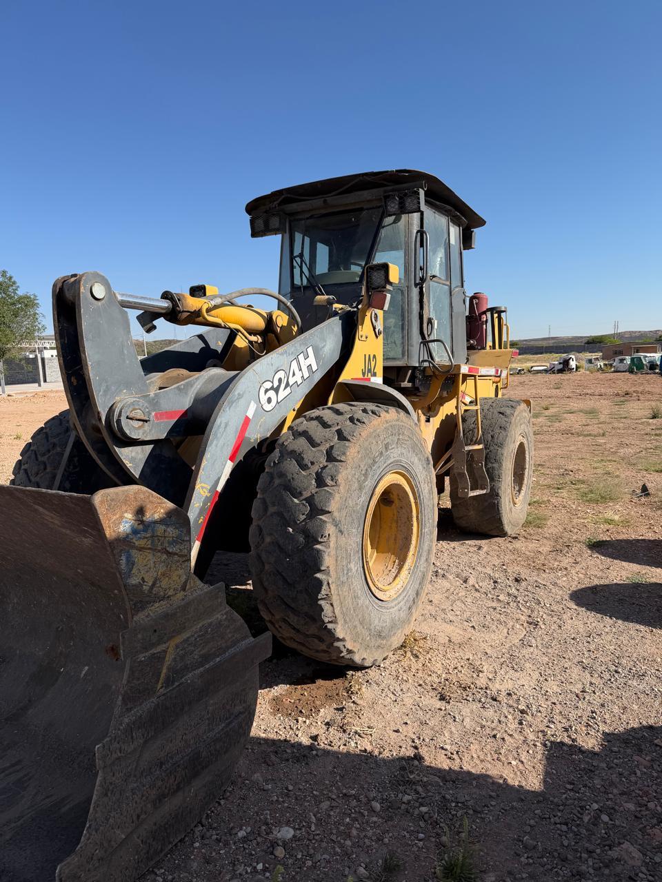 CARGADOR FRONTAL JOHN DEERE 624H