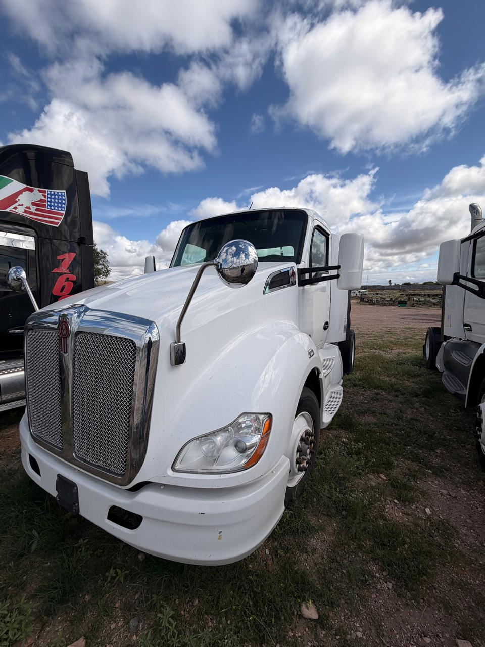 CAMIÓN MULA KENWORTH 880