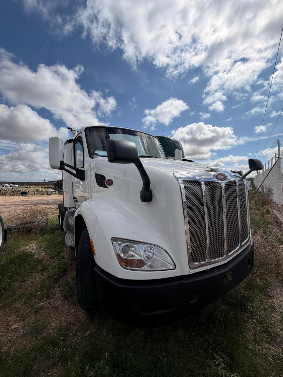 CAMION 2 MULA PETERBILT BLANCO 
